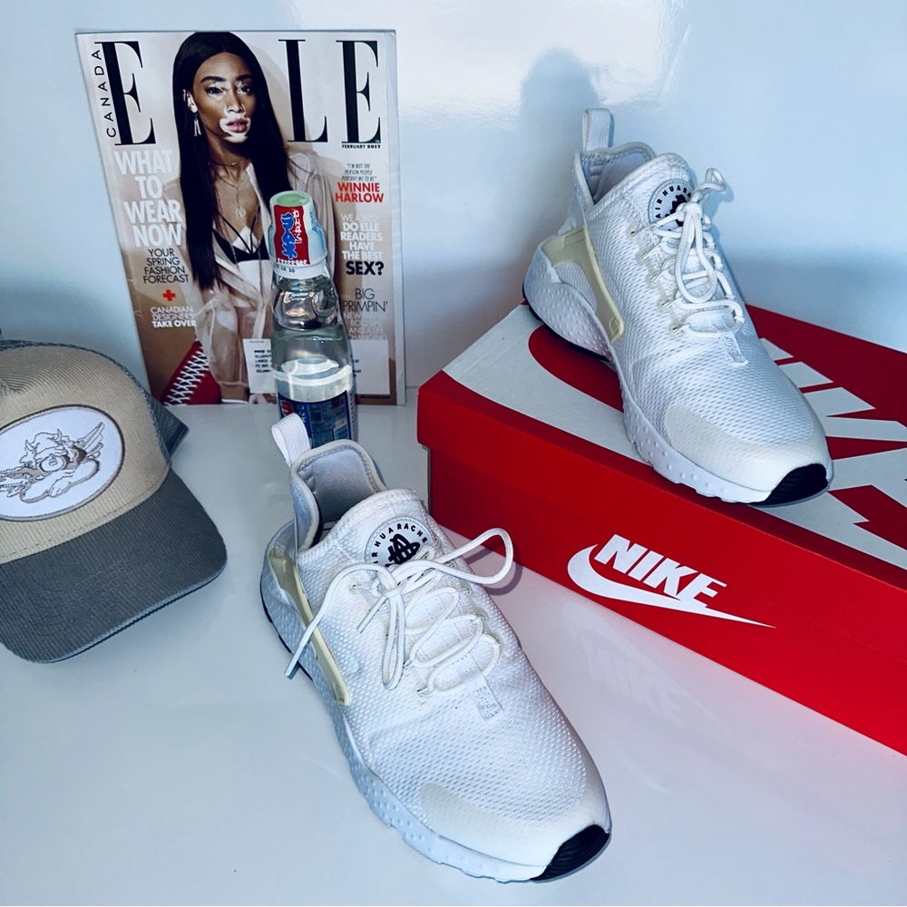 NIKE Huarache White